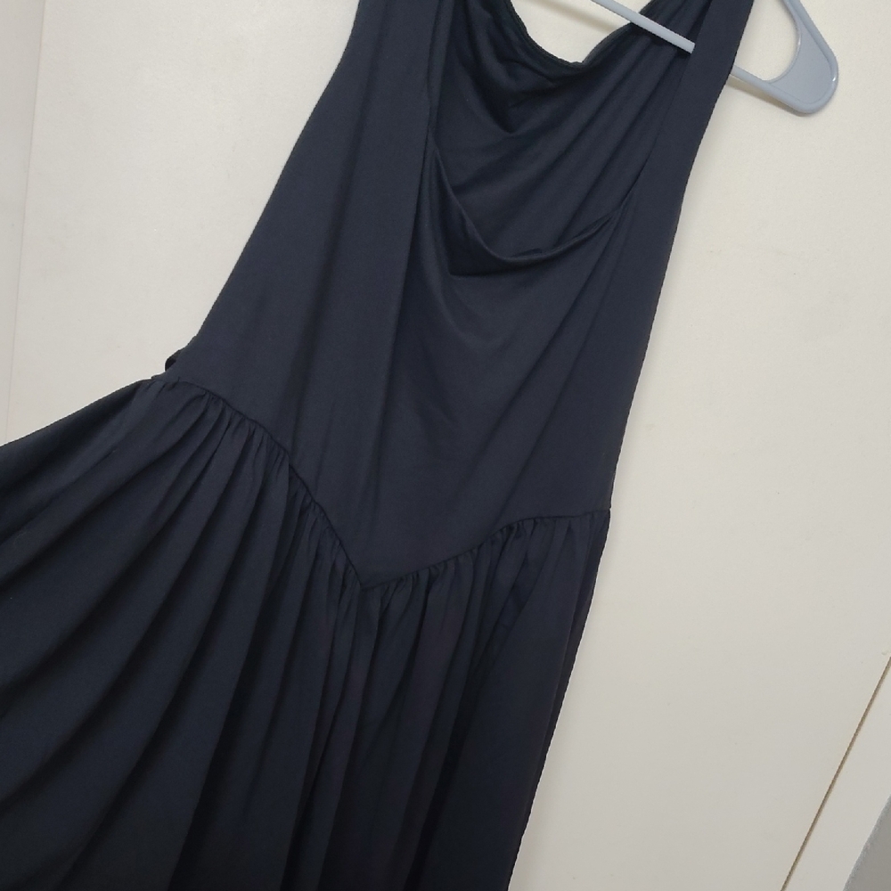 Elegant Black Sleeveless Dress